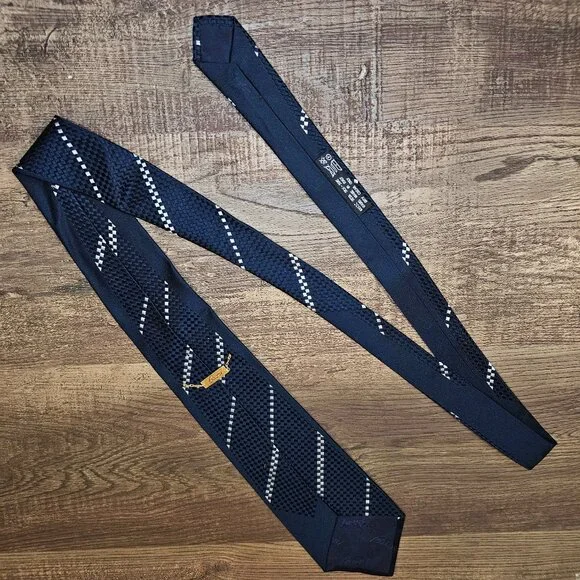 Brioni 100% Silk Italian New Standard Neck Tie Jacquard Checkered Stripe